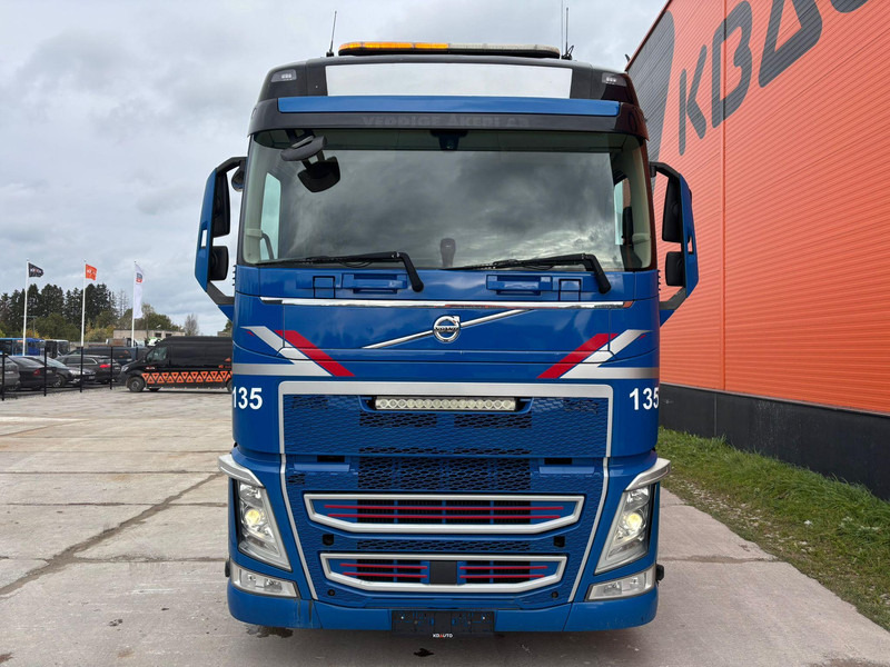 Volvo FH 500 8x4*4 FOR SALE AS CHASSIS / GCW 70 ton / PTO / CHASSIS L=6420 mm - الشاسيه شاحنة: صور 3 Volvo FH 500 8x4*4 FOR SALE AS CHASSIS / GCW 70 ton / PTO / CHASSIS L=6420 mm - الشاسيه شاحنة: صور 3