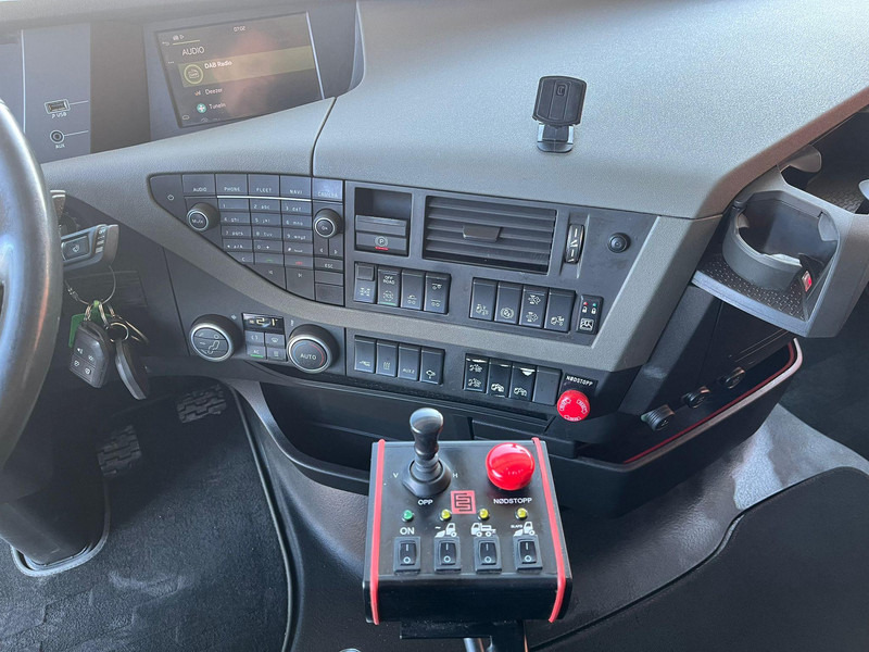 قلابات Volvo FH 540 8x4 RETARDER / TANDEM AXLE LIFT / BIG AXLES / BOX L=5704 mm: صور 19 قلابات Volvo FH 540 8x4 RETARDER / TANDEM AXLE LIFT / BIG AXLES / BOX L=5704 mm: صور 19