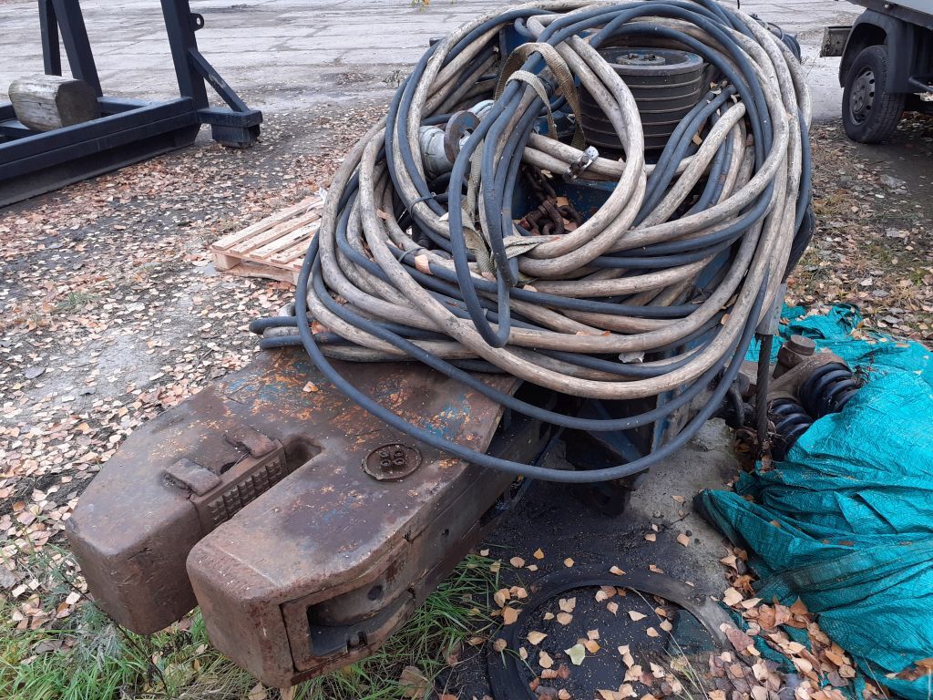 Wibromłot elektryczny TOMEN VM2-2000 do larsenów - ملحقات - آلات البناء: صور 1 Wibromłot elektryczny TOMEN VM2-2000 do larsenów - ملحقات - آلات البناء: صور 1