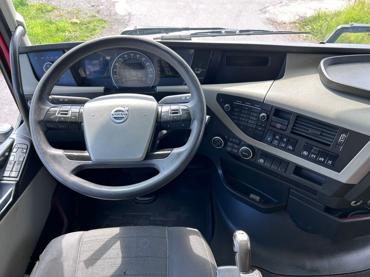 Interior photo 2: Volvo FH 500 إيجار Volvo FH 500