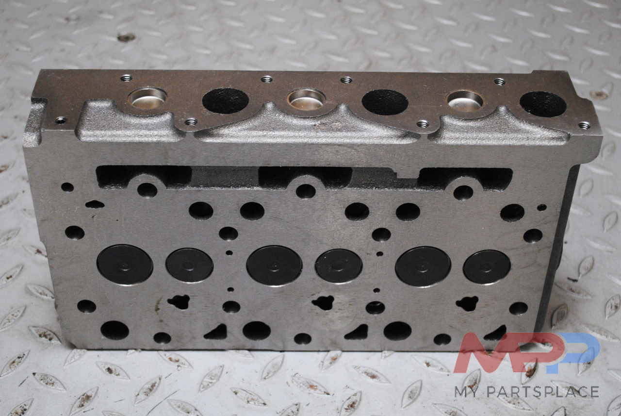 Cilinderkop inclusief kleppen Kubota D1803 D1503 D1403 D1703 - اسطوانة رئيس - آلات البناء: صور 2 Cilinderkop inclusief kleppen Kubota D1803 D1503 D1403 D1703 - اسطوانة رئيس - آلات البناء: صور 2
