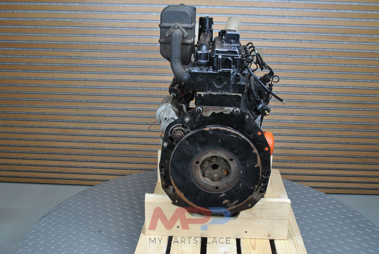 Shibaura Shibaura N844 - المحرك: صور 3 Shibaura Shibaura N844 - المحرك: صور 3