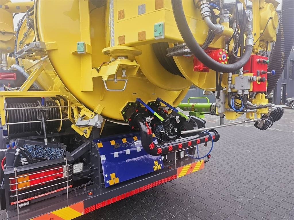 فراغ شاحنة Iveco RAVO WUKO FOR CHANNEL CLEANING druck saug kanal: صور 18 فراغ شاحنة Iveco RAVO WUKO FOR CHANNEL CLEANING druck saug kanal: صور 18