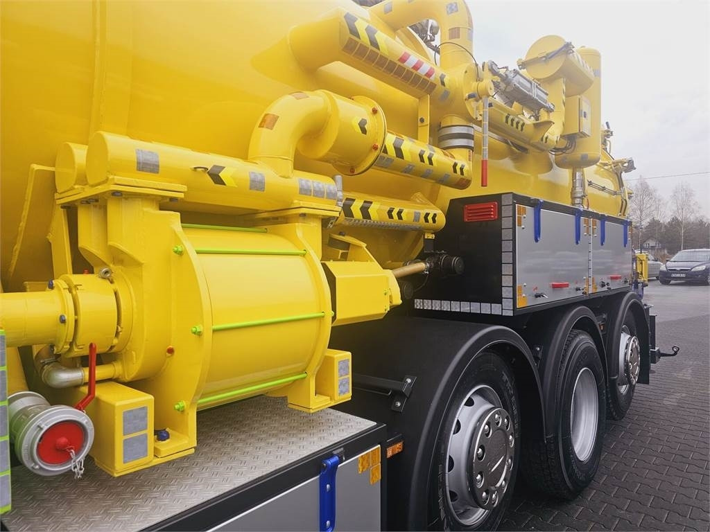 فراغ شاحنة Iveco RAVO WUKO FOR CHANNEL CLEANING druck saug kanal: صور 12 فراغ شاحنة Iveco RAVO WUKO FOR CHANNEL CLEANING druck saug kanal: صور 12