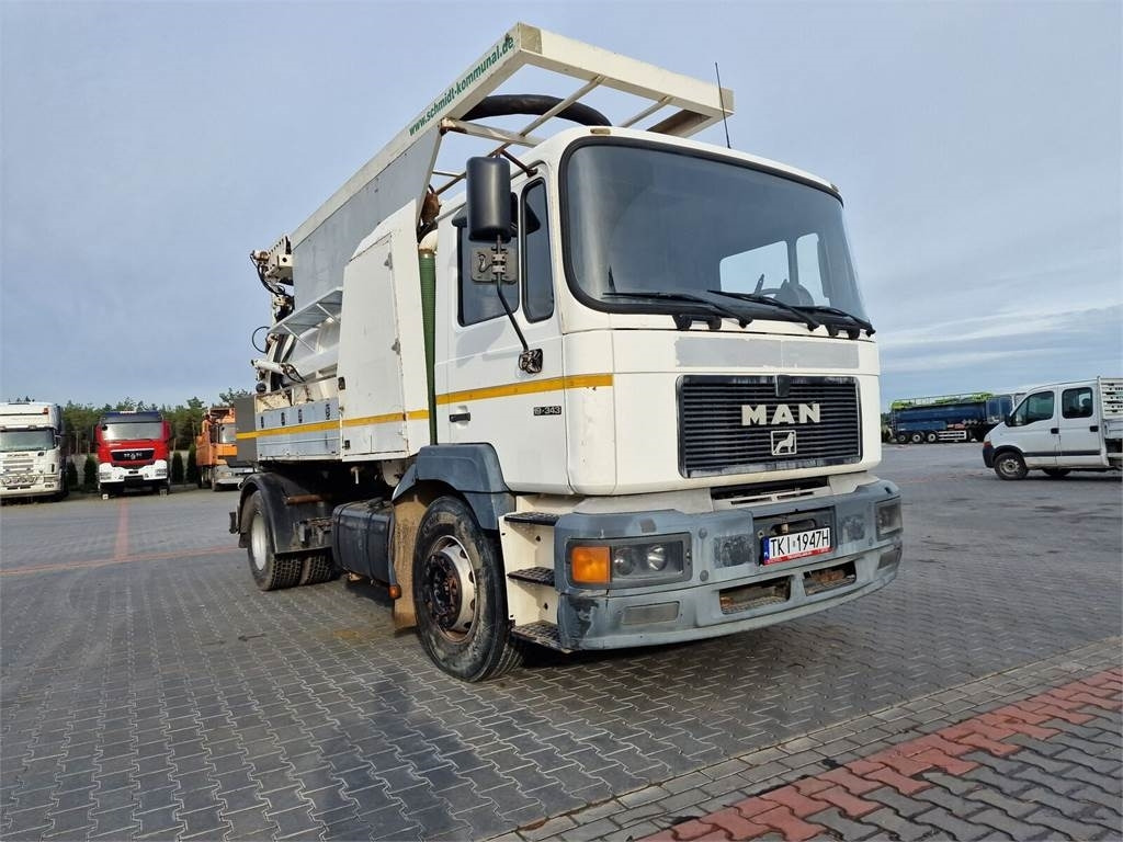 MAN WUKO MORO KOMBI FOR CHANNEL CLEANING - فراغ شاحنة: صور 2 MAN WUKO MORO KOMBI FOR CHANNEL CLEANING - فراغ شاحنة: صور 2