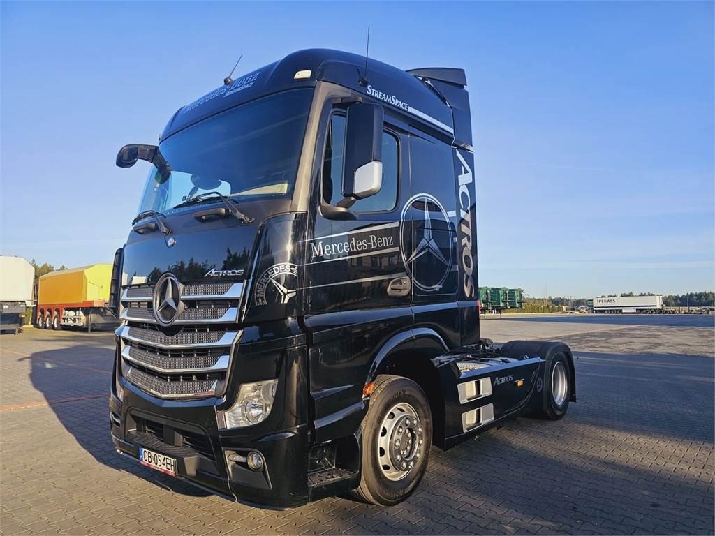 Mercedes-Benz ACTROS 1843 - شاحنة جرار: صور 1 Mercedes-Benz ACTROS 1843 - شاحنة جرار: صور 1