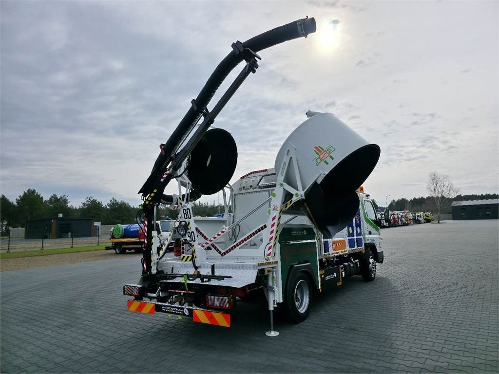 Mitsubishi CANTER odkurzacz koparka ssąca Saugbagger CITY SAU - فراغ شاحنة: صور 1 Mitsubishi CANTER odkurzacz koparka ssąca Saugbagger CITY SAU - فراغ شاحنة: صور 1