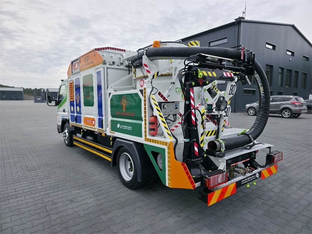 Mitsubishi CANTER odkurzacz koparka ssąca Saugbagger CITY SAU  - فراغ شاحنة: صور 5 Mitsubishi CANTER odkurzacz koparka ssąca Saugbagger CITY SAU  - فراغ شاحنة: صور 5