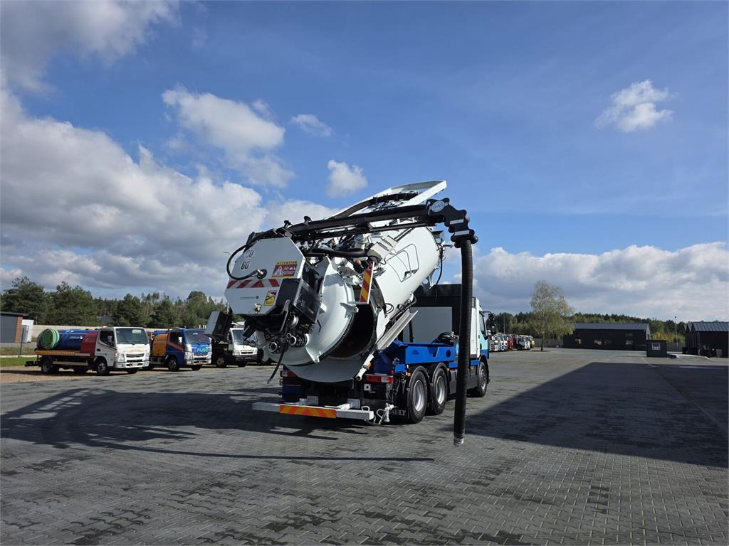 Renault 6x4 WUKO RIVARD RECYTLING for collecting liquid wa - سيارة بلدية: صور 1 Renault 6x4 WUKO RIVARD RECYTLING for collecting liquid wa - سيارة بلدية: صور 1