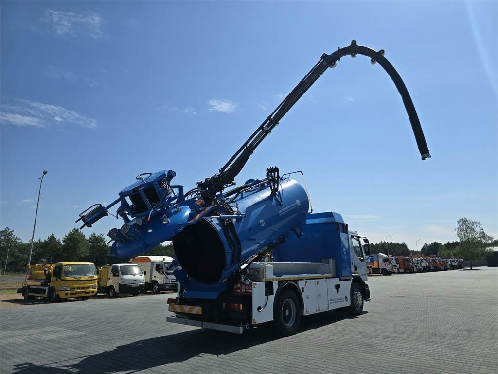 Renault WUKO RIVARD - فراغ شاحنة: صور 1 Renault WUKO RIVARD - فراغ شاحنة: صور 1