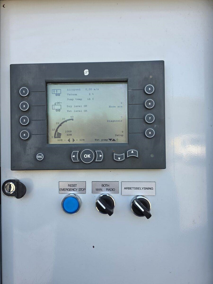 Scania Larsen FlexVac 311 Vacuum suction loader إيجار Scania Larsen FlexVac 311 Vacuum suction loader: صور 13 Scania Larsen FlexVac 311 Vacuum suction loader إيجار Scania Larsen FlexVac 311 Vacuum suction loader: صور 13