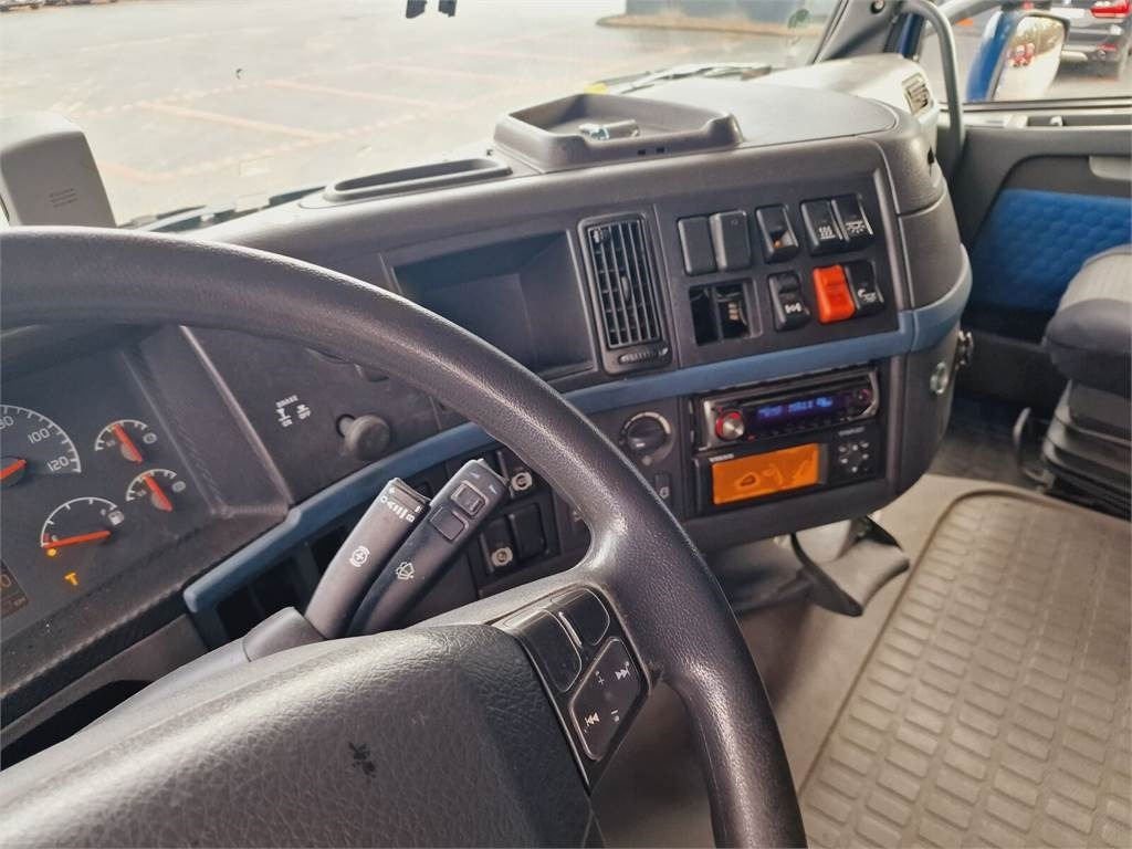 Volvo FH 13 440 - شاحنة جرار: صور 2 Volvo FH 13 440 - شاحنة جرار: صور 2