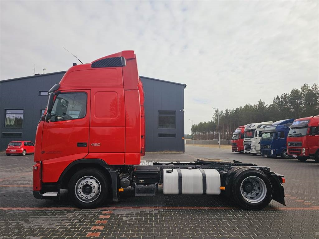 Volvo FH13 XXL EURO 5 2011 + KRONE MEGA RAISE - شاحنة جرار: صور 5 Volvo FH13 XXL EURO 5 2011 + KRONE MEGA RAISE - شاحنة جرار: صور 5