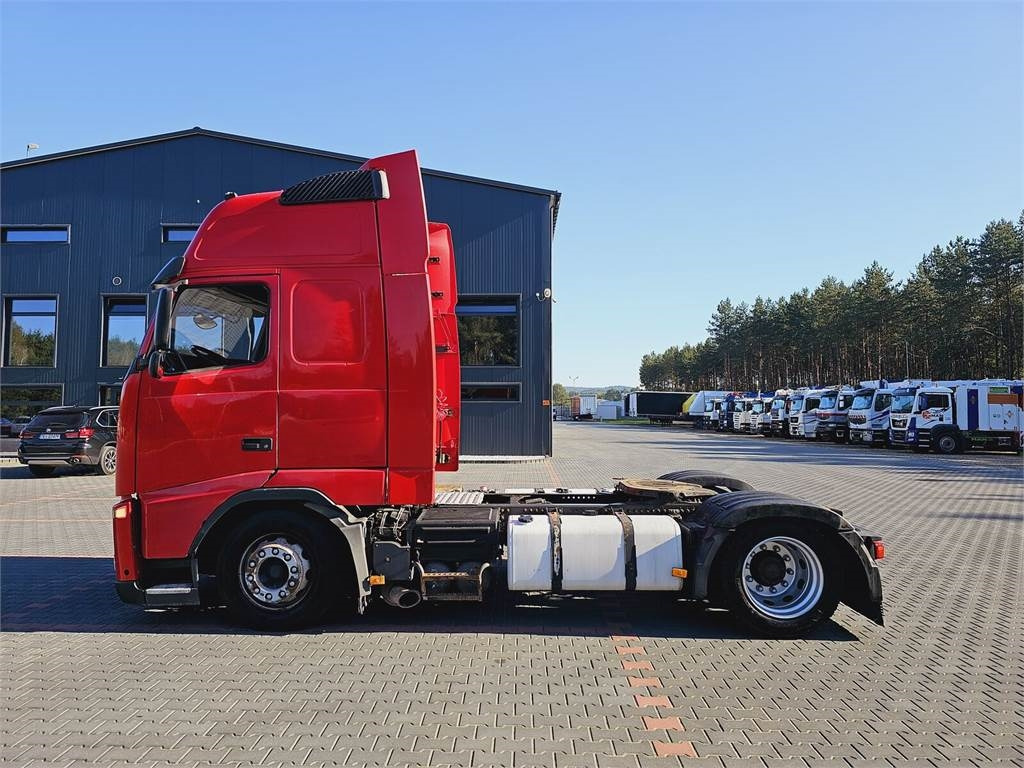 Volvo FH13 XXL MANUAL 420 EURO 5 2011 r MEGA LOW DECK - شاحنة جرار: صور 3 Volvo FH13 XXL MANUAL 420 EURO 5 2011 r MEGA LOW DECK - شاحنة جرار: صور 3