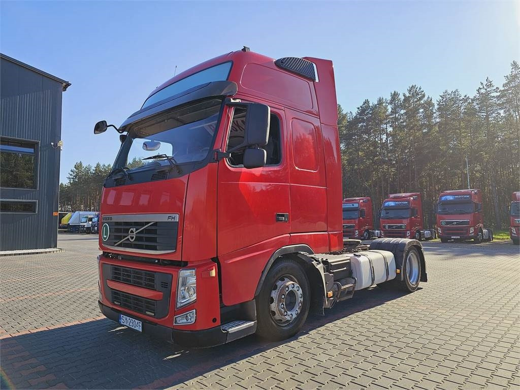 Volvo FH13 XXL MANUAL 420 EURO 5 2011 r MEGA LOW DECK - شاحنة جرار: صور 2 Volvo FH13 XXL MANUAL 420 EURO 5 2011 r MEGA LOW DECK - شاحنة جرار: صور 2
