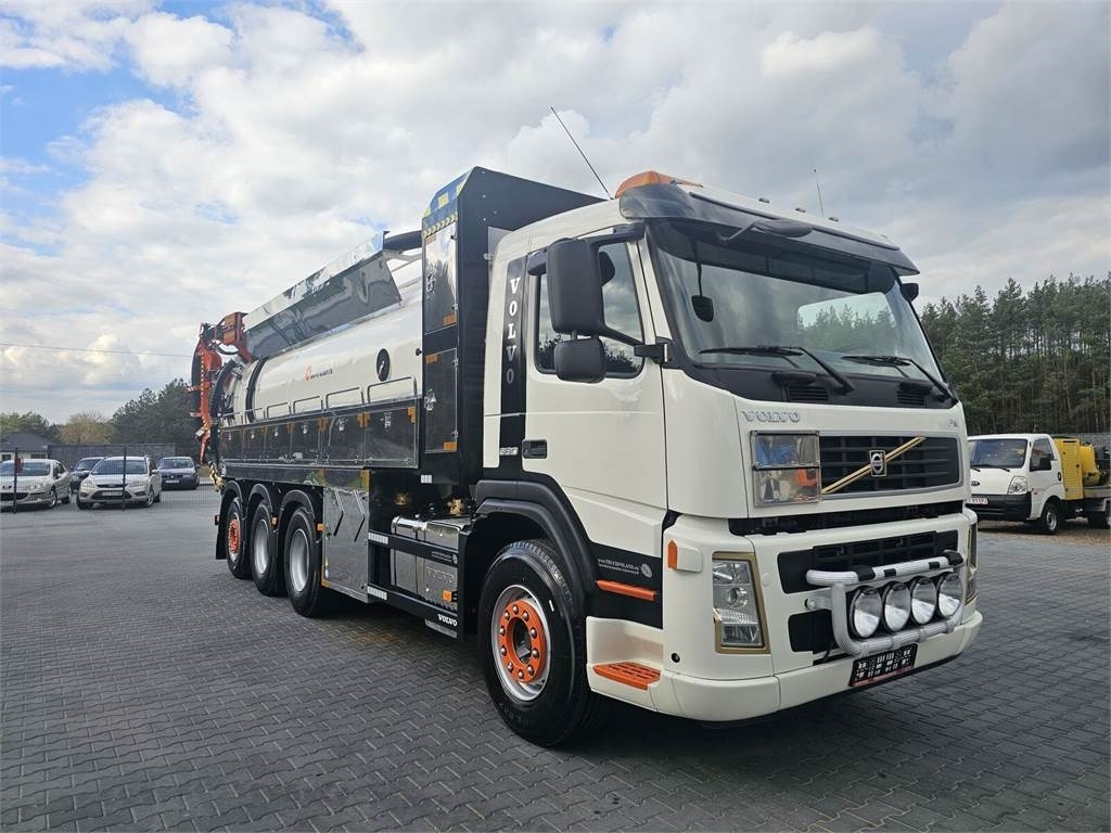 Volvo WUKO ADR ROLBA FOR CLEANING CHANNELS COMBI  - فراغ شاحنة: صور 3 Volvo WUKO ADR ROLBA FOR CLEANING CHANNELS COMBI  - فراغ شاحنة: صور 3