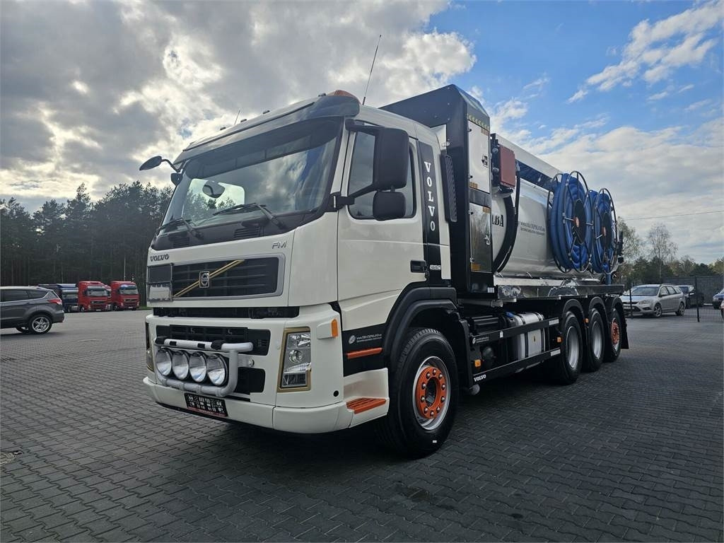 Volvo WUKO ADR ROLBA FOR CLEANING CHANNELS COMBI  - فراغ شاحنة: صور 4 Volvo WUKO ADR ROLBA FOR CLEANING CHANNELS COMBI  - فراغ شاحنة: صور 4