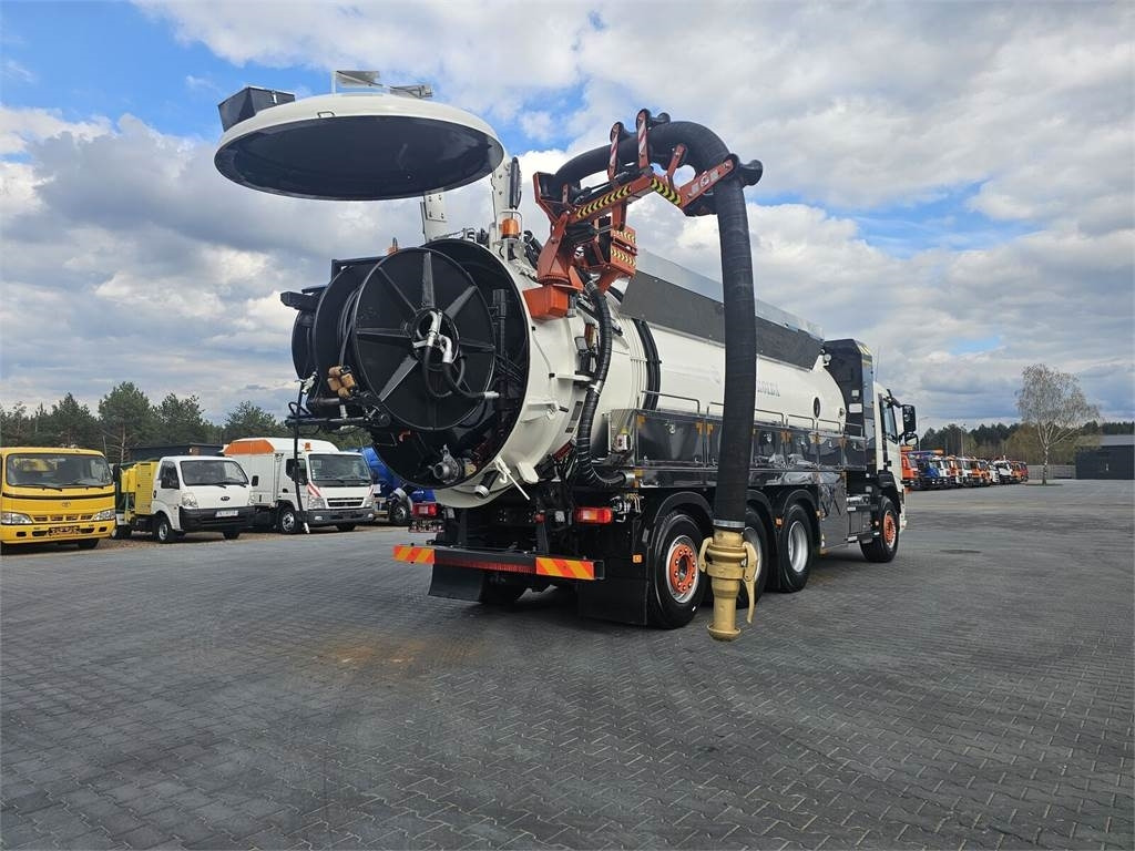 Volvo WUKO ADR ROLBA FOR CLEANING CHANNELS COMBI - فراغ شاحنة: صور 3 Volvo WUKO ADR ROLBA FOR CLEANING CHANNELS COMBI - فراغ شاحنة: صور 3