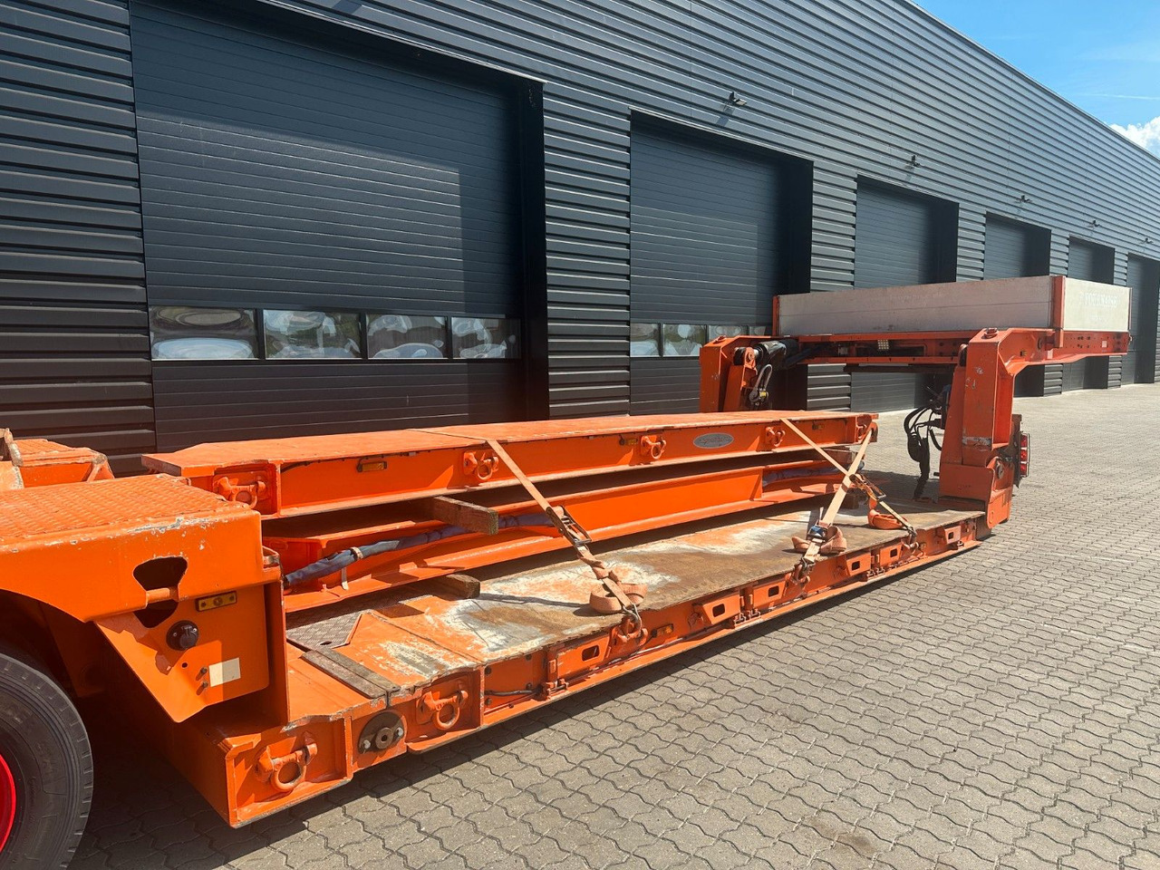 Faymonville 3 achs tiefbett / Verlängerungsträger - عربة مسطحة منخفضة نصف مقطورة: صور 3 Faymonville 3 achs tiefbett / Verlängerungsträger - عربة مسطحة منخفضة نصف مقطورة: صور 3