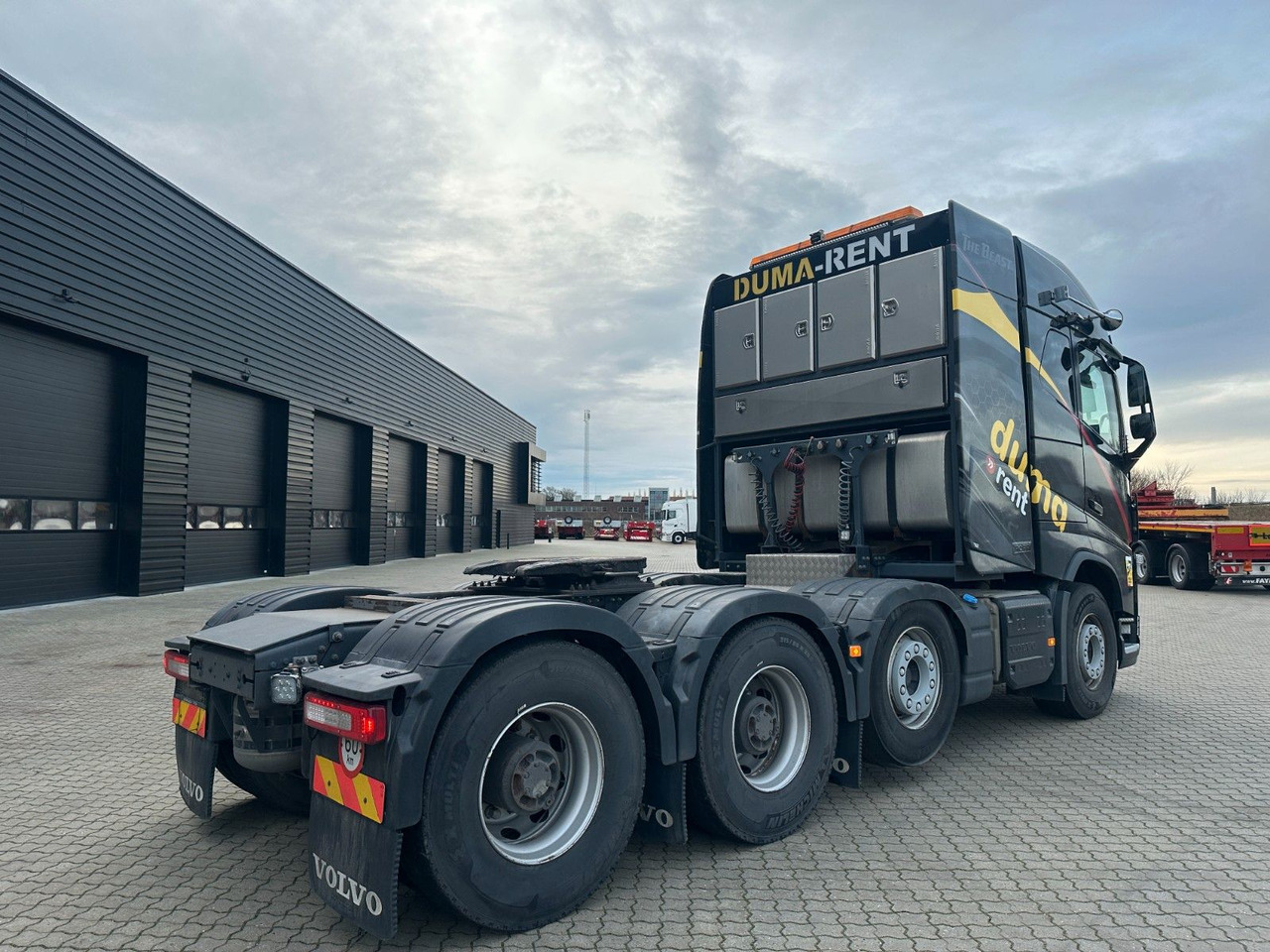 Volvo FH16 750 8x4 250 to. - شاحنة جرار: صور 3 Volvo FH16 750 8x4 250 to. - شاحنة جرار: صور 3