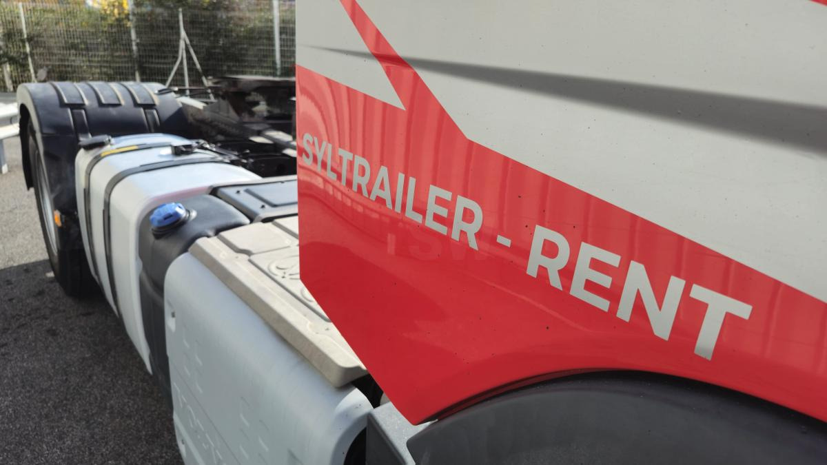 Volvo FH 460 - شاحنة جرار: صور 3 Volvo FH 460 - شاحنة جرار: صور 3