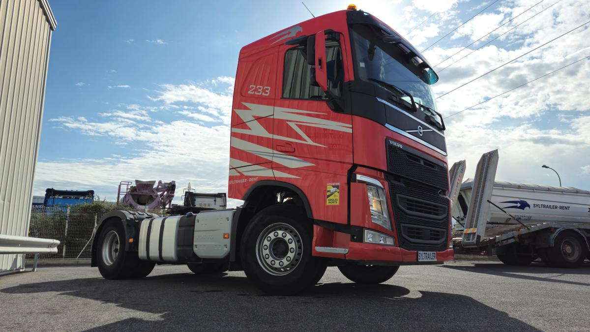 Volvo FH 460 - شاحنة جرار: صور 2 Volvo FH 460 - شاحنة جرار: صور 2