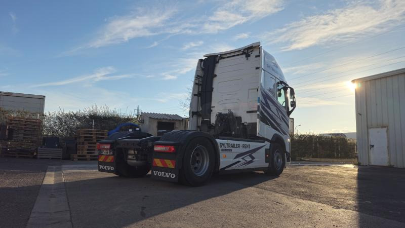 Volvo FH 500 Globetrotter XXL (Location / Rent) - شاحنة جرار: صور 4 Volvo FH 500 Globetrotter XXL (Location / Rent) - شاحنة جرار: صور 4