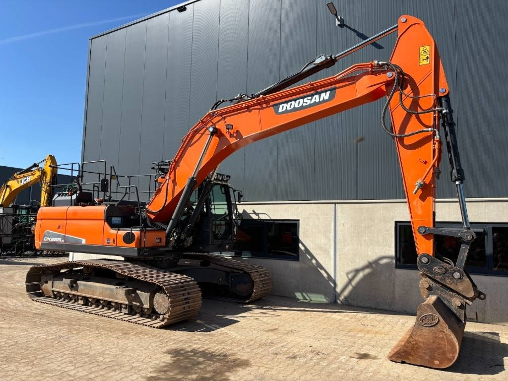 Doosan DX 255 LC-5 -- DX255LC -- DX 225 - حفارات زحافة: صور 5 Doosan DX 255 LC-5 -- DX255LC -- DX 225 - حفارات زحافة: صور 5
