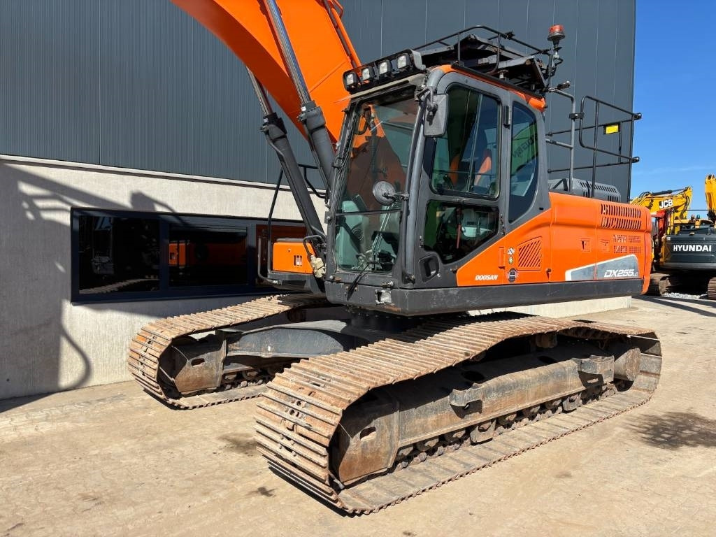 حفارات زحافة Doosan DX 255 LC-5 -- DX255LC -- DX 225: صور 13