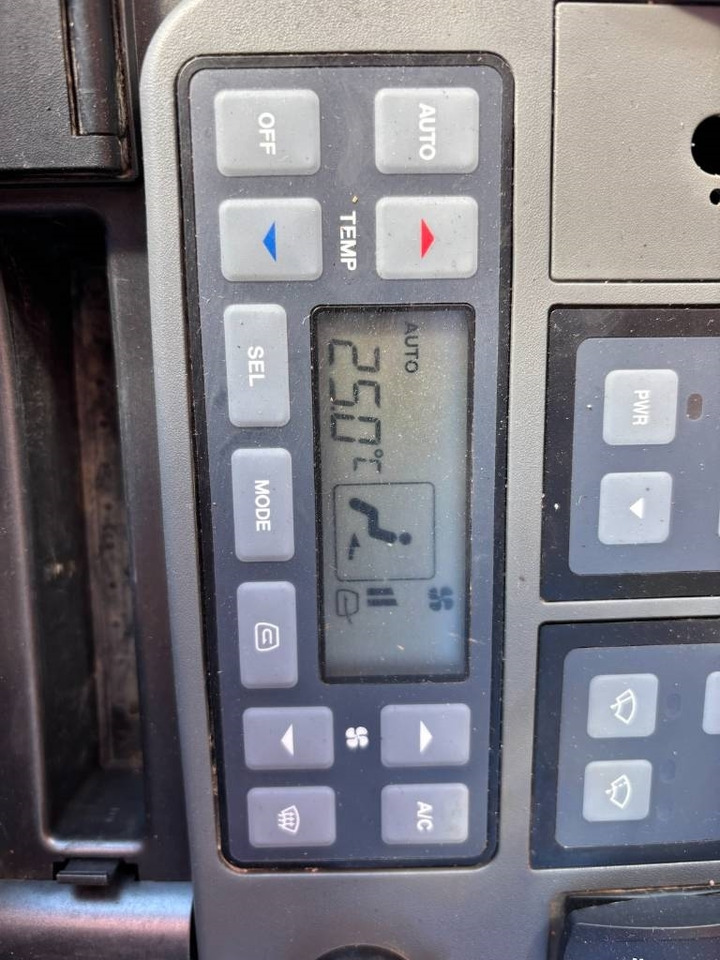 حفارات زحافة Doosan DX 255 LC-5 -- DX255LC -- DX 225: صور 18