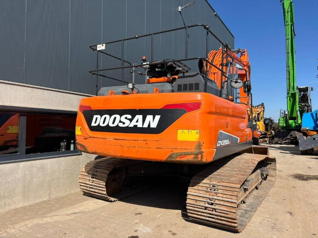 حفارات زحافة Doosan DX 255 LC-5 -- DX255LC -- DX 225: صور 8