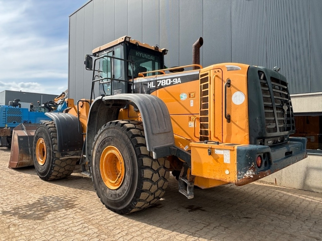 Hyundai HL 780-9 A - HL780 - HL 780 - اللودر بعجل: صور 3 Hyundai HL 780-9 A - HL780 - HL 780 - اللودر بعجل: صور 3