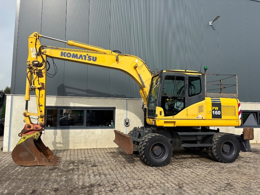 Komatsu PW 160-7 - PW160 - PW 160 - PW 180 - PW 140 - حفارة على عجلات: صور 2 Komatsu PW 160-7 - PW160 - PW 160 - PW 180 - PW 140 - حفارة على عجلات: صور 2