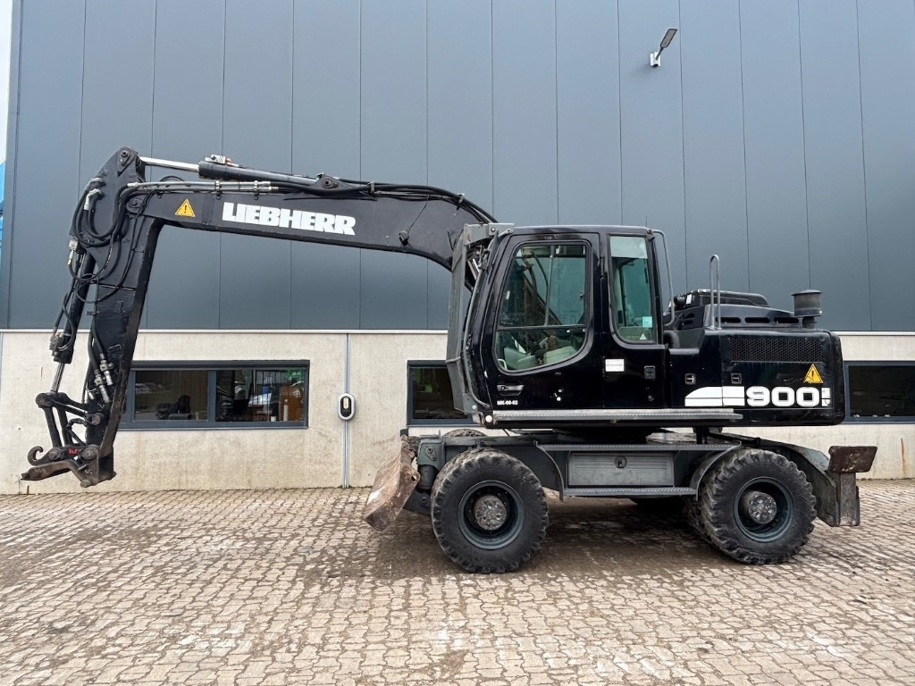Liebherr A 900 C - A900 - A 904 C - حفارة على عجلات: صور 2 Liebherr A 900 C - A900 - A 904 C - حفارة على عجلات: صور 2