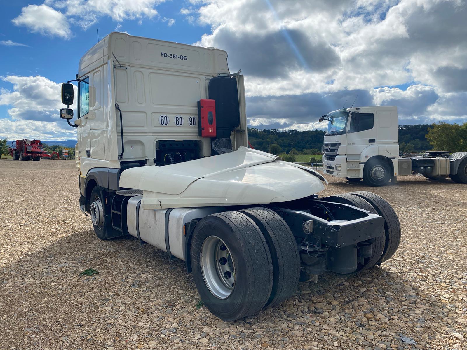 DAF XF480 - شاحنة جرار: صور 4 DAF XF480 - شاحنة جرار: صور 4