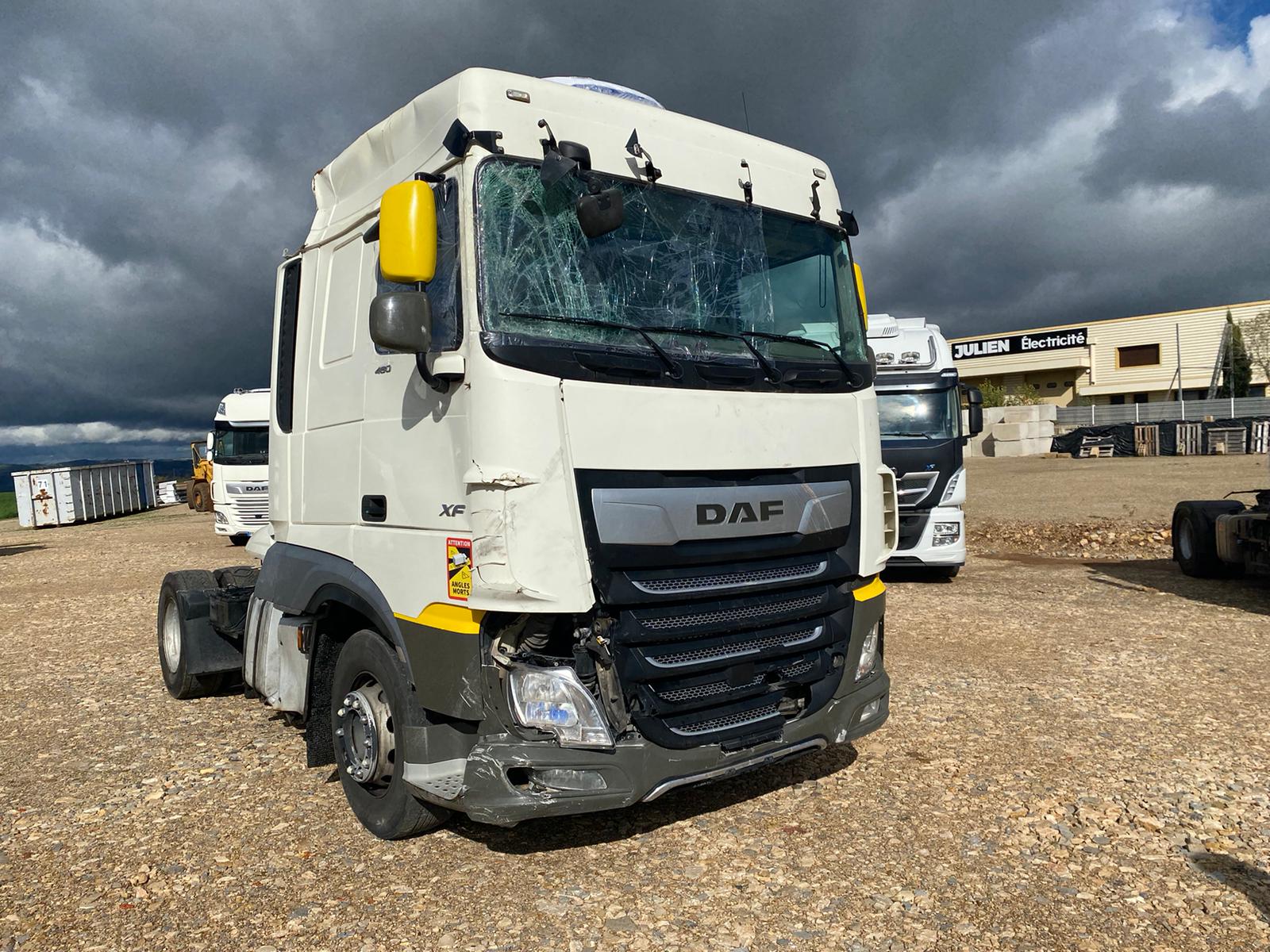 DAF XF480 - شاحنة جرار: صور 2 DAF XF480 - شاحنة جرار: صور 2