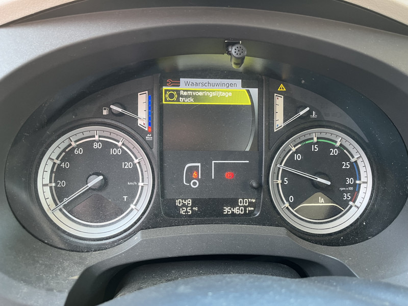 DAF LF 210 FA / 12 Ton / 354 dkm / Box / Laadklep / NL Truck - بصندوق مغلق شاحنة: صور 4 DAF LF 210 FA / 12 Ton / 354 dkm / Box / Laadklep / NL Truck - بصندوق مغلق شاحنة: صور 4
