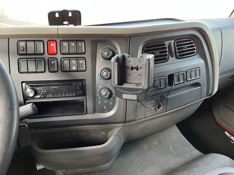 DAF LF 210 FA / 12 Ton / 406 dkm / Box / Loadlift / NL Truck - بصندوق مغلق شاحنة: صور 5 DAF LF 210 FA / 12 Ton / 406 dkm / Box / Loadlift / NL Truck - بصندوق مغلق شاحنة: صور 5