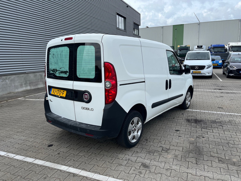 Fiat Dobló Cargo 1.3 MultiJet / NL Van - فان المدمجة: صور 4 Fiat Dobló Cargo 1.3 MultiJet / NL Van - فان المدمجة: صور 4