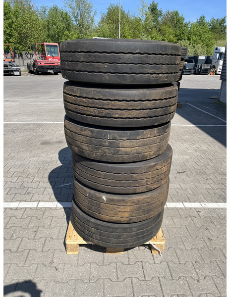 Goodyear 235 / 75 / R17,5 / 12x Band incl velg 10 gats / Banden 3 - الإطارات والجنوط: صور 2 Goodyear 235 / 75 / R17,5 / 12x Band incl velg 10 gats / Banden 3 - الإطارات والجنوط: صور 2