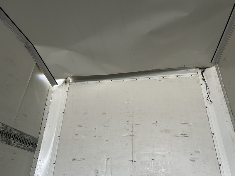 Krone DryLiner / Box / Front Damage / BPW Drum / APK TUV 12-25 - بصندوق مغلق نصف مقطورة: صور 4 Krone DryLiner / Box / Front Damage / BPW Drum / APK TUV 12-25 - بصندوق مغلق نصف مقطورة: صور 4
