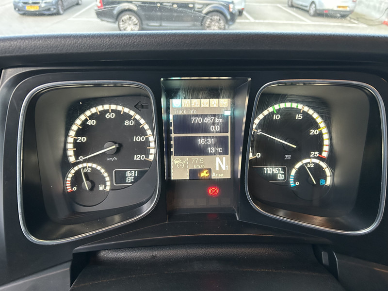 Mercedes-Benz Actros 1842 Bigspace / 770 dkm / Mega / New Tacho / Stand Klima / 2 Tanks - شاحنة جرار: صور 4 Mercedes-Benz Actros 1842 Bigspace / 770 dkm / Mega / New Tacho / Stand Klima / 2 Tanks - شاحنة جرار: صور 4