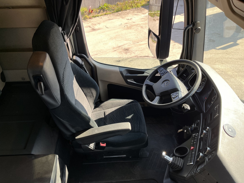 Mercedes-Benz Actros 1842 StreamSpace / 939 dkm / 2 Tanks / NL Truck - شاحنة جرار: صور 3 Mercedes-Benz Actros 1842 StreamSpace / 939 dkm / 2 Tanks / NL Truck - شاحنة جرار: صور 3