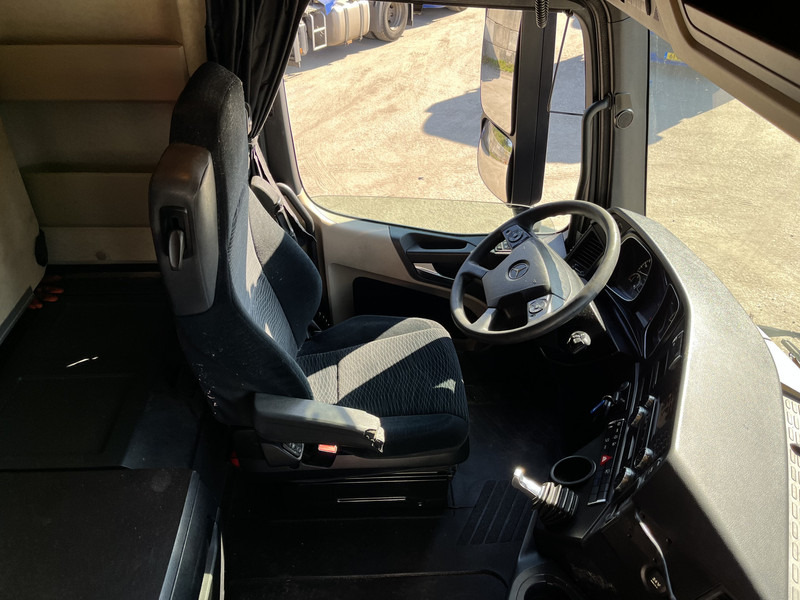 Mercedes-Benz Actros 1842 Streamspace / 937 dkm / 2 Tanks / NL Truck - شاحنة جرار: صور 3 Mercedes-Benz Actros 1842 Streamspace / 937 dkm / 2 Tanks / NL Truck - شاحنة جرار: صور 3