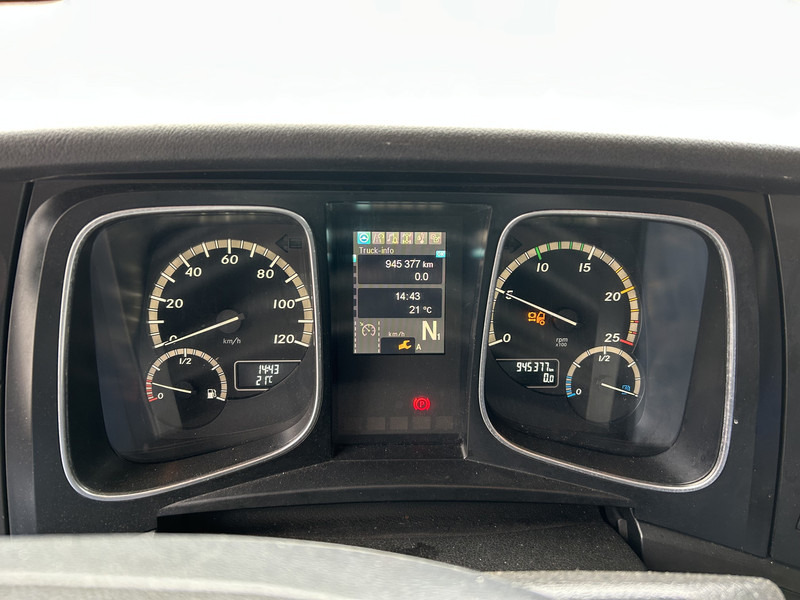 Mercedes-Benz Actros 1842 Streamspace / 945 dkm / 2 Tanks / NL Truck - شاحنة جرار: صور 4 Mercedes-Benz Actros 1842 Streamspace / 945 dkm / 2 Tanks / NL Truck - شاحنة جرار: صور 4