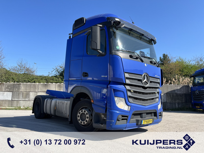 Mercedes-Benz Actros 1842 Streamspace / 945 dkm / 2 Tanks / NL Truck - شاحنة جرار: صور 1 Mercedes-Benz Actros 1842 Streamspace / 945 dkm / 2 Tanks / NL Truck - شاحنة جرار: صور 1