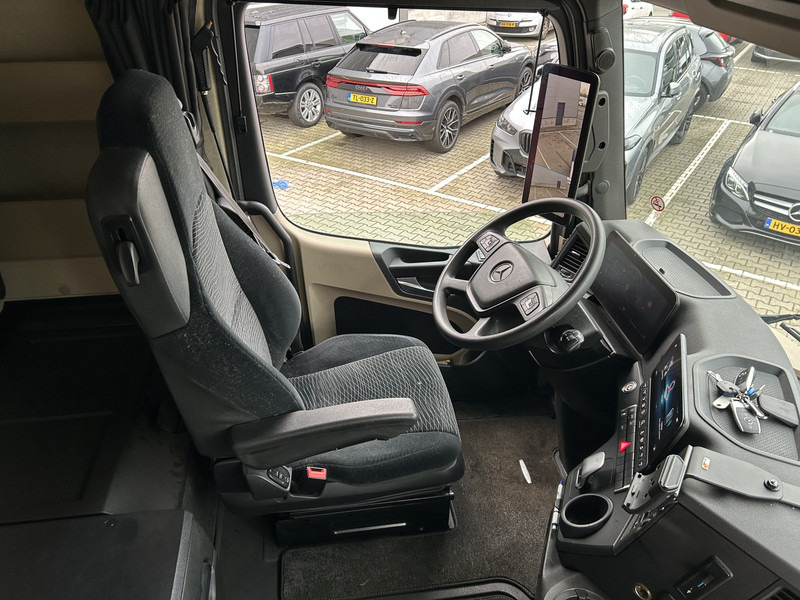 Mercedes-Benz Actros 1845 Bigspace / 314 dkm / Mirror Cams / 2 Tanks / NL Truck - شاحنة جرار: صور 3 Mercedes-Benz Actros 1845 Bigspace / 314 dkm / Mirror Cams / 2 Tanks / NL Truck - شاحنة جرار: صور 3