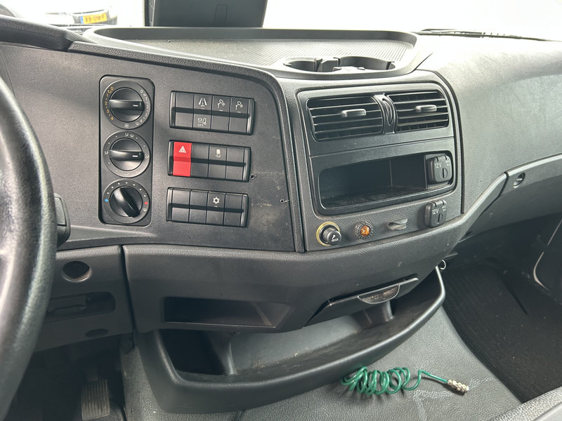 Mercedes-Benz Atego 1018 / 594 dkm / Box 6.3 mtr / Loadlift / APK TUV 04-26 - بصندوق مغلق شاحنة: صور 5 Mercedes-Benz Atego 1018 / 594 dkm / Box 6.3 mtr / Loadlift / APK TUV 04-26 - بصندوق مغلق شاحنة: صور 5