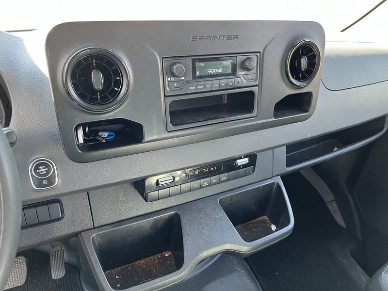 Mercedes-Benz Sprinter 315 1.9 CDI / Dak Schade - Roof Damage / Loadlift / APK TUV 07-26 - الشاحنات الصغيرة صندوق مغلق: صور 4 Mercedes-Benz Sprinter 315 1.9 CDI / Dak Schade - Roof Damage / Loadlift / APK TUV 07-26 - الشاحنات الصغيرة صندوق مغلق: صور 4