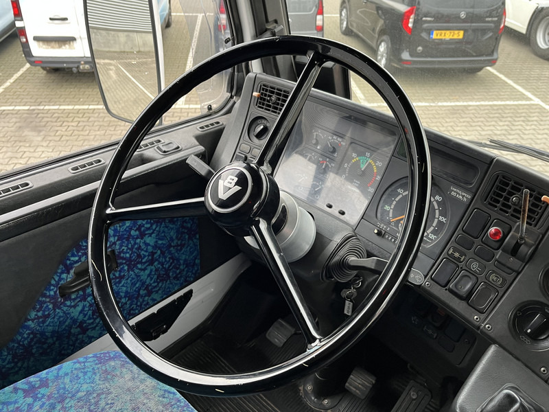 Scania R 143H V8 500 Streamline / V8 Sound / Retarder / Old Skool Classic - شاحنة جرار: صور 4 Scania R 143H V8 500 Streamline / V8 Sound / Retarder / Old Skool Classic - شاحنة جرار: صور 4